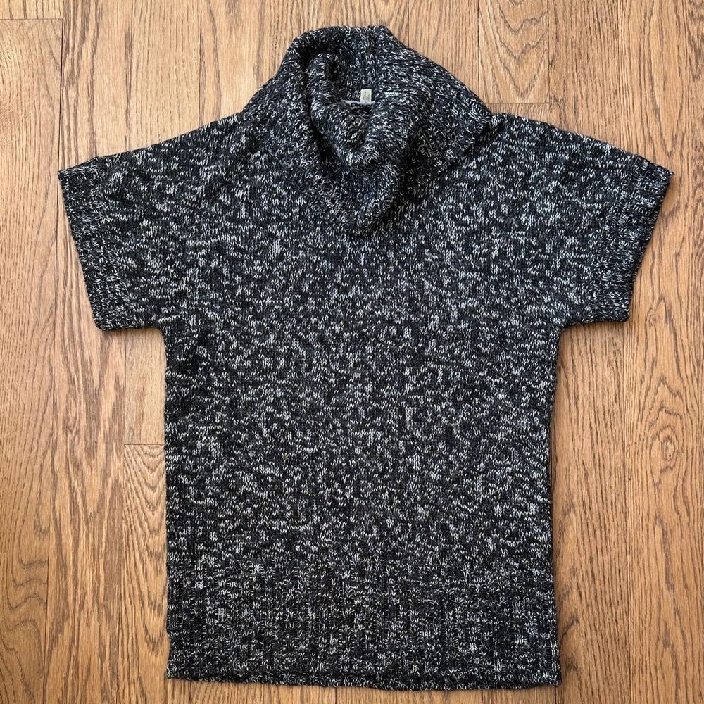 DKNYC Black & White Marled Short-Sleeve Cowl Neck Sweater